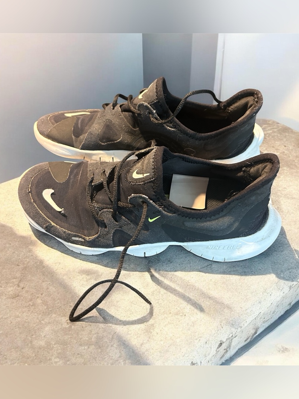 Nike Free RN 5.0 Volt Womens 7.5 Black Running Shoes Sneakers AQ1316-003 Fair